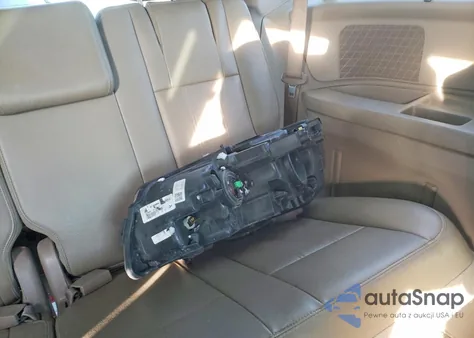 2016 Chrysler Town & Country Touring из США, поврежденный, VIN 2C4RC1BG3GR254817